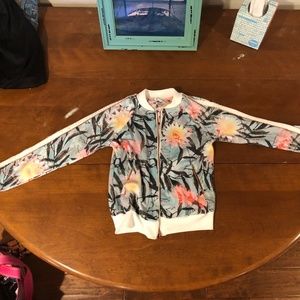 Bomber style jacket. Zip up Girls Med -7/8 Floral